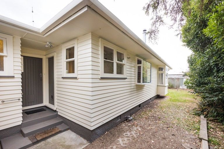 Photo of property in 2 Norwich Place, Awapuni, Palmerston North, 4412