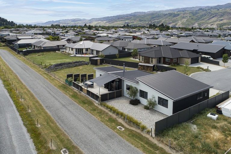 Photo of property in 15 Phoenix Place, Cromwell, 9310