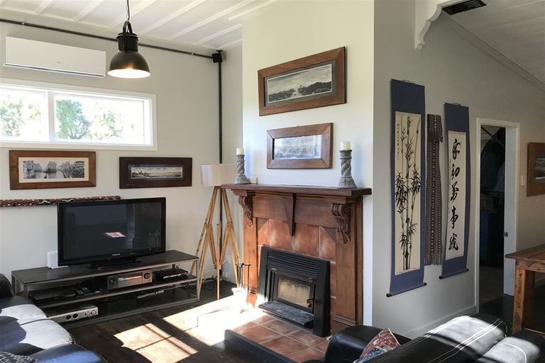 Photo of property in 9 Grammar Street, Kimbolton, 4777