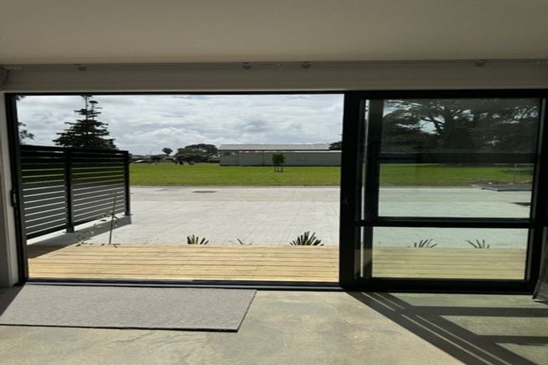 Photo of property in 26f Brennan Avenue, Te Atatu Peninsula, Auckland, 0610