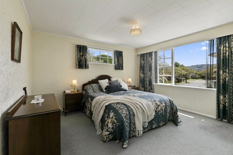 Photo of property in 19 Waddington Drive, Naenae, Lower Hutt, 5011