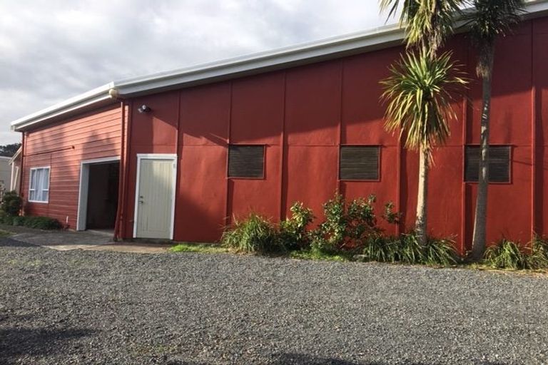 Photo of property in 135 Chamberlain Road, Bombay, 2675