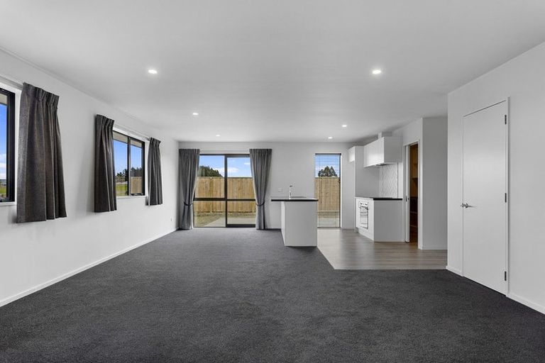 Photo of property in 32 Plover Avenue, Amberley, 7410