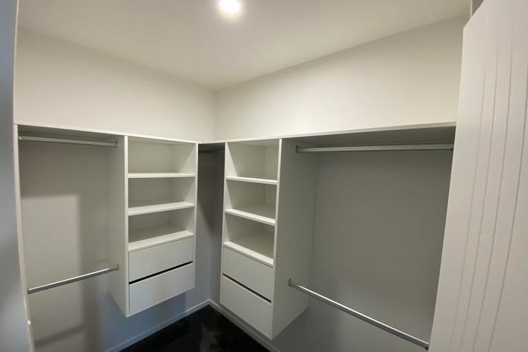 Photo of property in 17 Koiora Road, Clarks Beach, 2122