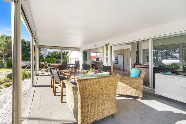 Photo of property in 243 One Tree Point Road, One Tree Point, 0118