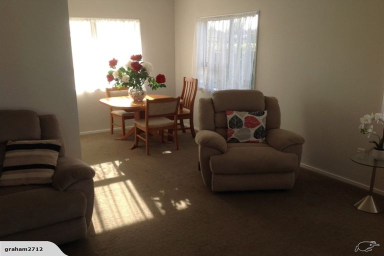 Photo of property in 32b Edgewater Parade, Waiuku, 2123