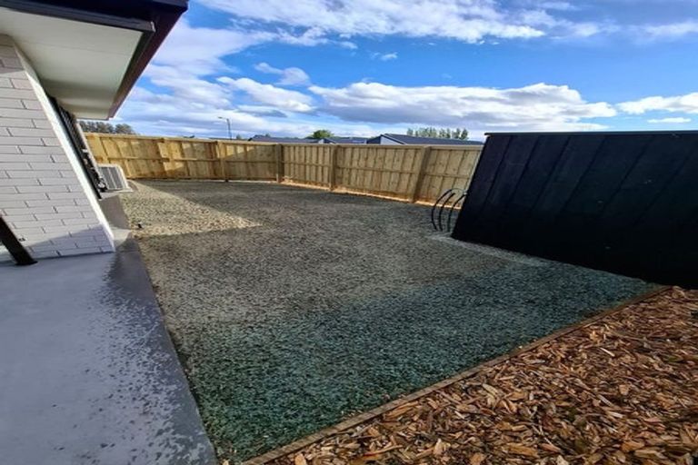 Photo of property in 11 Oakmill Drive, Casebrook, Christchurch, 8051