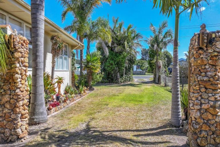 Photo of property in 120 Kiwi Road, Whangamata, 3620