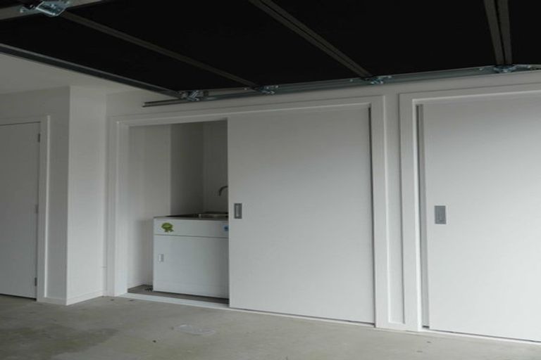 Photo of property in 2/504 Don Buck Road, Massey, Auckland, 0614