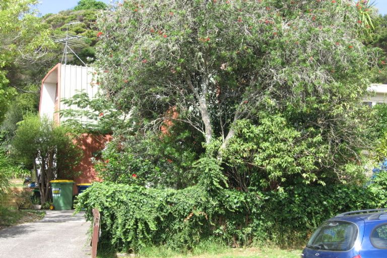 Photo of property in 11 Odin Place, Beach Haven, Auckland, 0626