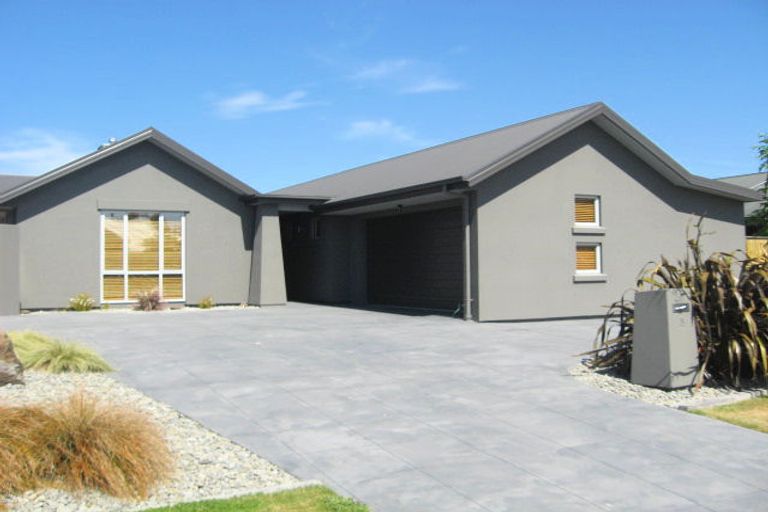 Photo of property in 5 Milkers Gate, Parklands, Christchurch, 8083