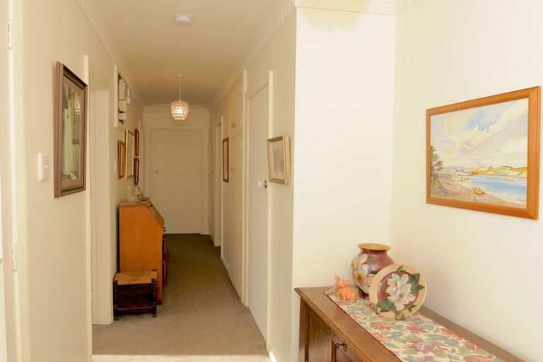 Photo of property in 61 Rhodes Street, Waimate, 7924