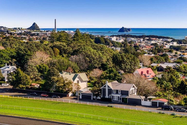Photo of property in 5 Rogan Street, New Plymouth, 4310