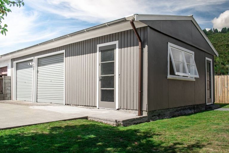 Photo of property in 63 Wood Street, Wainuiomata, Lower Hutt, 5014