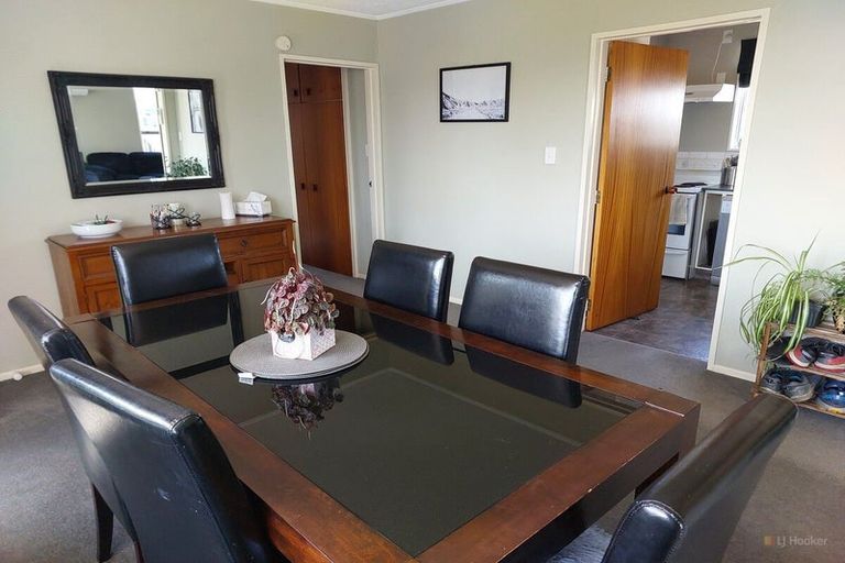 Photo of property in 195 Queen Street, Waimate, 7924