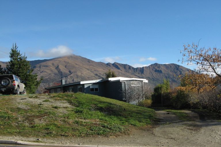 Photo of property in 56 Totara Terrace, Wanaka, 9305
