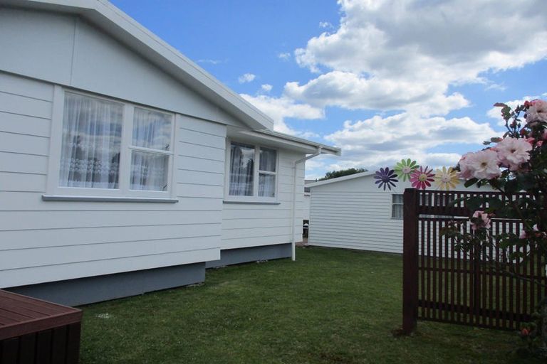 Photo of property in 22 Thompson Street, Tokoroa, 3420