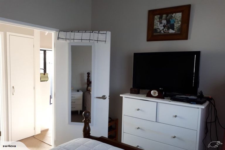 Photo of property in 11 Fantail Court, Orewa, 0931