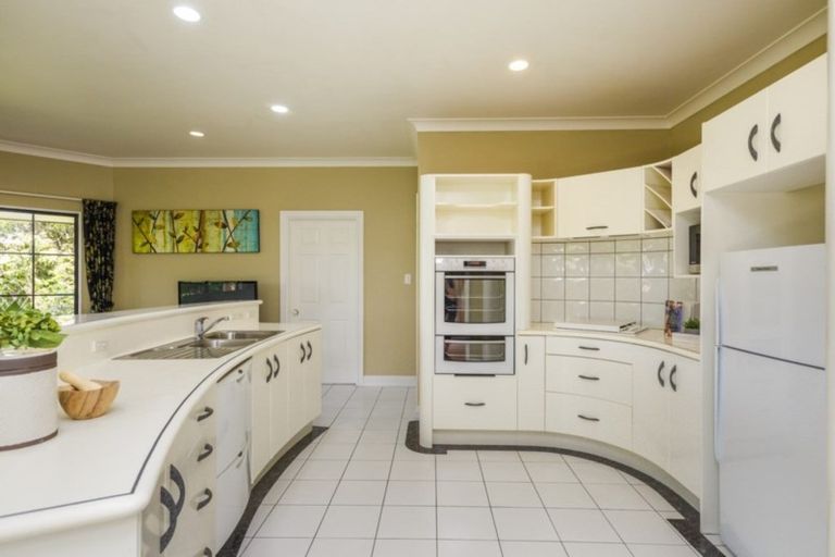 Photo of property in 5 Kilkenny Place, Fitzherbert, Palmerston North, 4410