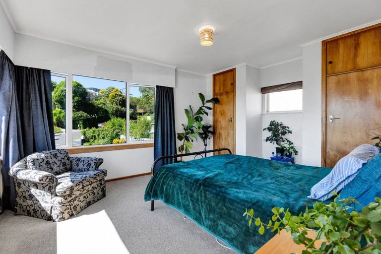 Photo of property in 52 Queens Road, Glen Avon, New Plymouth, 4312