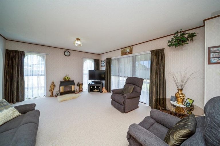Photo of property in 5 Manuka Place, Hawera, 4610