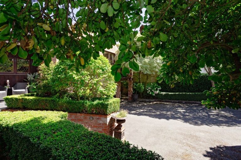 Photo of property in 93 Gala Street, Queens Park, Invercargill, 9810