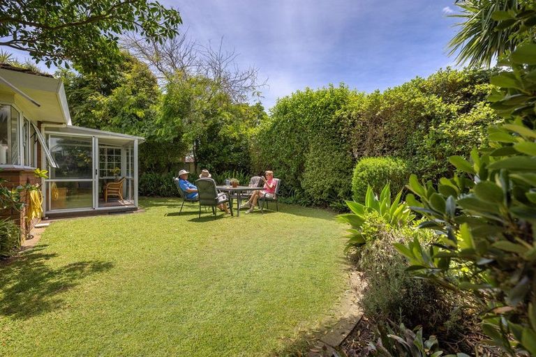 Photo of property in 52 Sunrise Avenue, Mount Maunganui, 3116