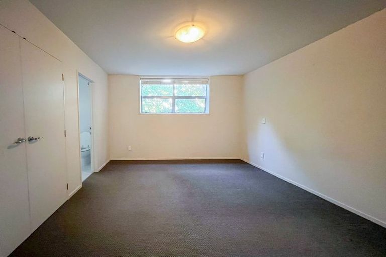 Photo of property in 632 Beach Road, Browns Bay, Auckland, 0630