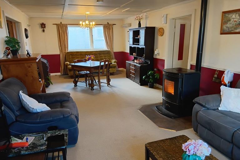 Photo of property in 9 Gladstone Street, Westport, 7825