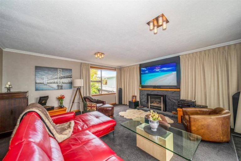 Photo of property in 44 Awanui Street, Merrilands, New Plymouth, 4312