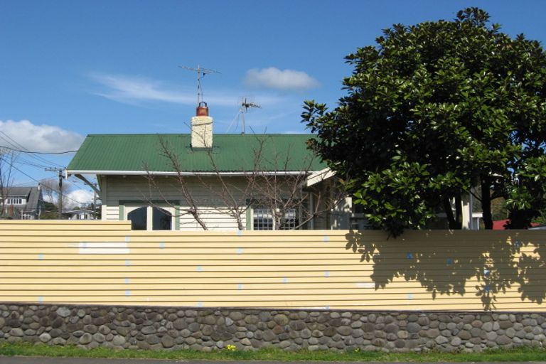 Photo of property in 70 Lemon Street, New Plymouth, 4310