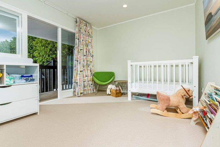 Photo of property in 54 Braemar Road, Castor Bay, Auckland, 0620