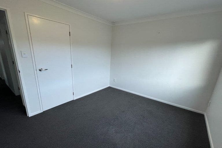 Photo of property in 13 Oaklands Grove, Clouston Park, Upper Hutt, 5018
