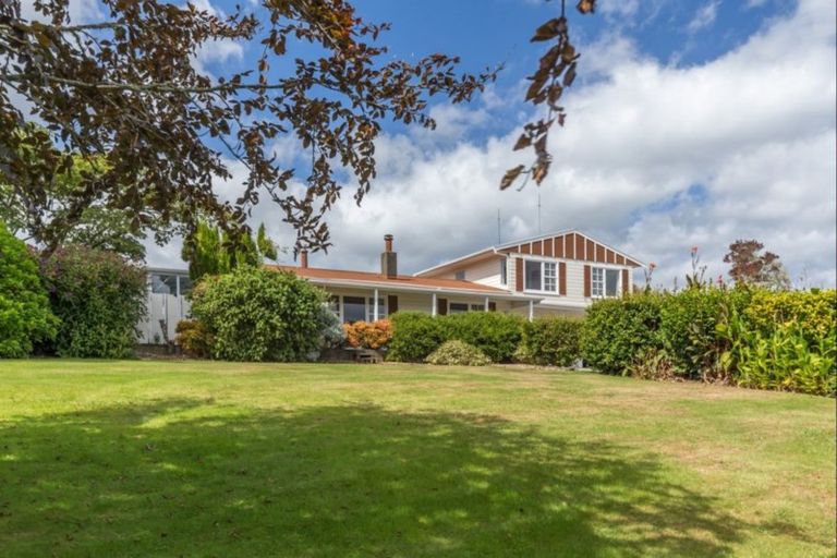 Photo of property in 234 Kawiu Road, Levin, 5510
