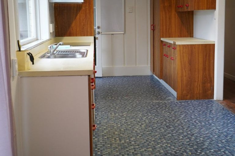 Photo of property in 35 Archibald Road, Kelston, Auckland, 0602