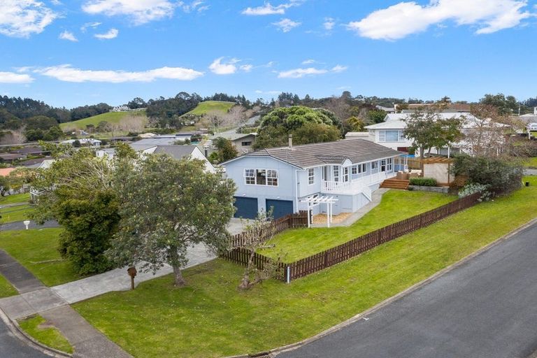 Photo of property in 6 Tamatea Drive, Snells Beach, 0920