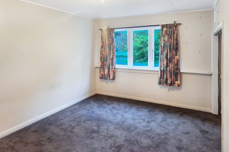 Photo of property in 65 Elmslie Road, Pinehaven, Upper Hutt, 5019