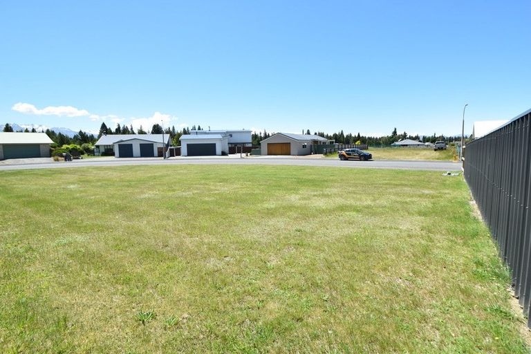 Photo of property in 30 Irishman Drive, Twizel, 7901