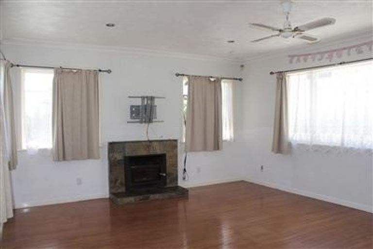 Photo of property in 5 Maxwell Avenue, Papatoetoe, Auckland, 2025