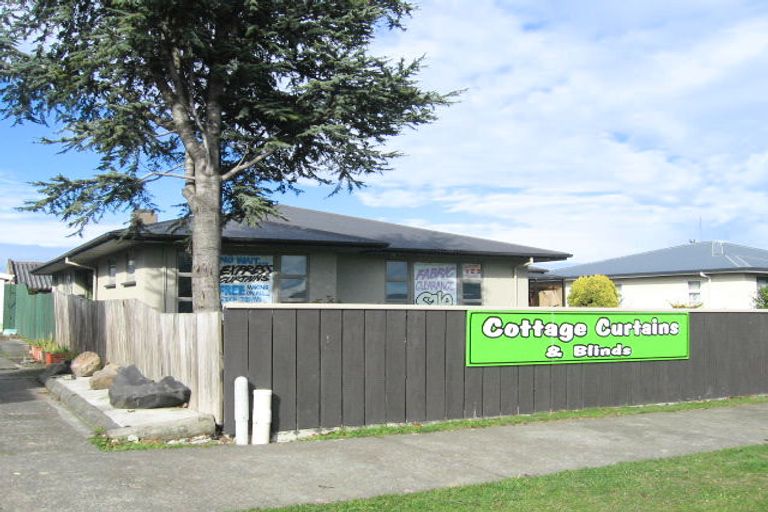 Photo of property in 1012 Tremaine Avenue, Roslyn, Palmerston North, 4414