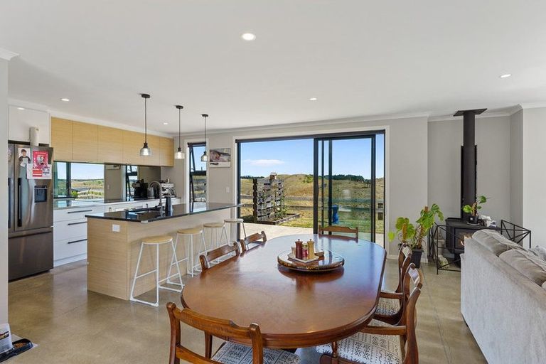 Photo of property in 174 Harakeke Road, Te Horo, Otaki, 5581