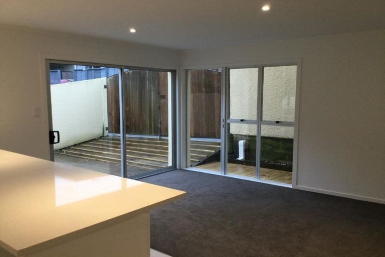 Photo of property in 1/43 Masterton Road, Rothesay Bay, Auckland, 0630