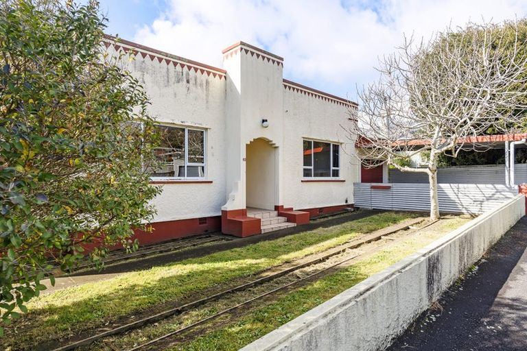 Photo of property in 63 Morley Street, New Plymouth, 4310