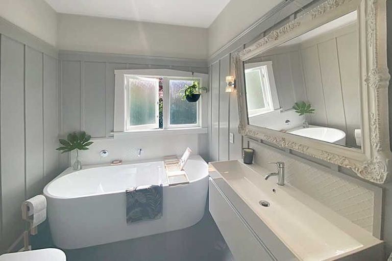 Photo of property in 1/13 Birdwood Avenue, Beckenham, Christchurch, 8023