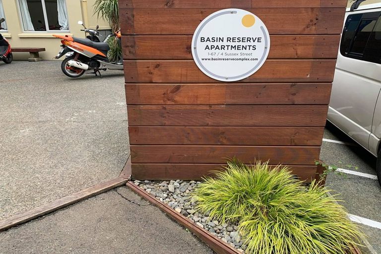 Photo of property in Basin Reserve Complex, 7/4 Sussex Street, Mount Cook, Wellington, 6021