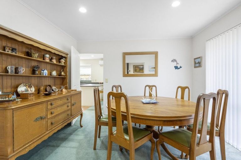 Photo of property in 33 College Drive, Paraparaumu, 5032