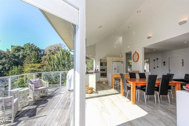 Photo of property in 15 Shortland Street, Lower Vogeltown, New Plymouth, 4310