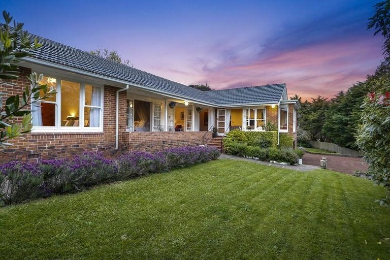 Photo of property in 125 Parrs Cross Road, Glen Eden, Auckland, 0612