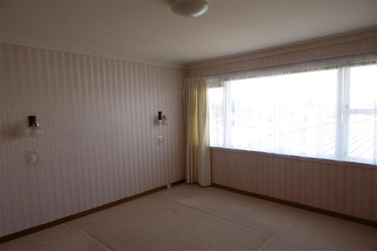 Photo of property in 5 Price Street, Westown, New Plymouth, 4310