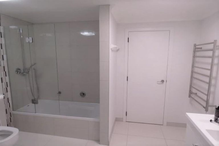 Photo of property in 129 Pendarves Street, New Plymouth, 4312